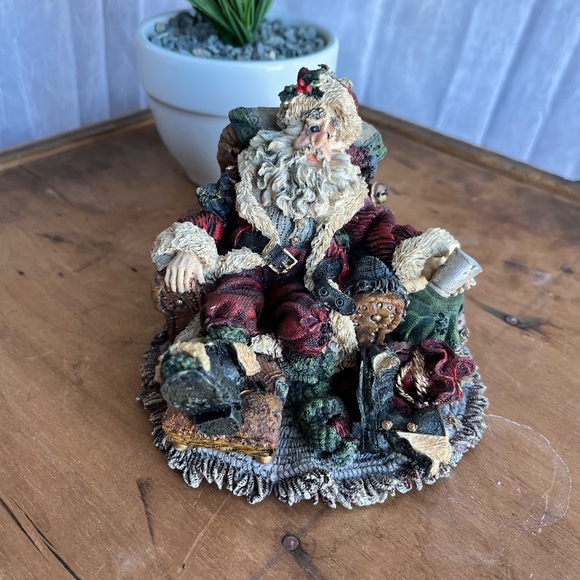 FIRST EDITION 1E\564 Style#3003 SANTA December 26th Santa & Friends Boyd’s bears - Picture 2 of 9